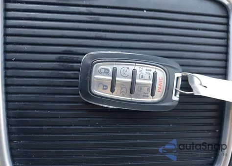 2020 Chrysler Pacifica Limited из США, поврежденный, VIN 2C4RC1GG9LR139786